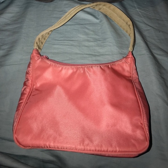 Authentic Prada pink nylon bag - Picture 4 of 4